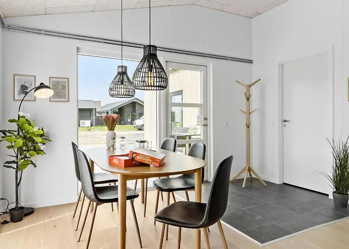 別荘 Awesome In With Sauna イェリング