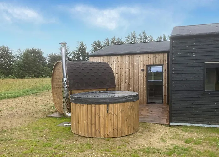 Awesome In With Sauna イェリング